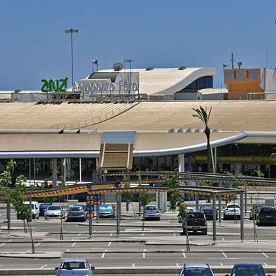 Faro Airport transfers - passengers collecting area